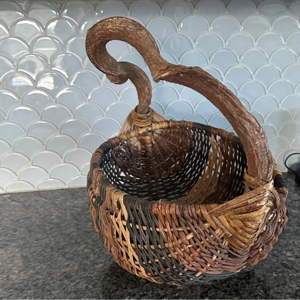Vintage X LARGE Primitive Woven Melon Gathering Basket God’s Eye W Branch Handle